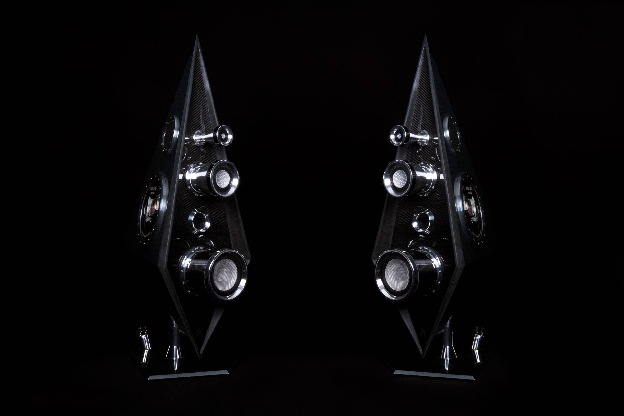 Sonic Spire – Product Photography for High-End Handcrafted Speakers