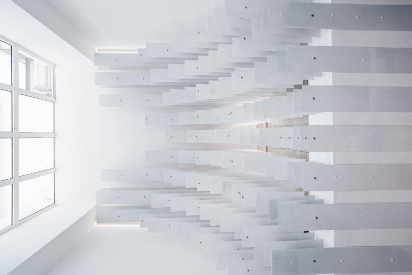 Restaurant Photography of smash burger joint in tanger - ceiling fixture